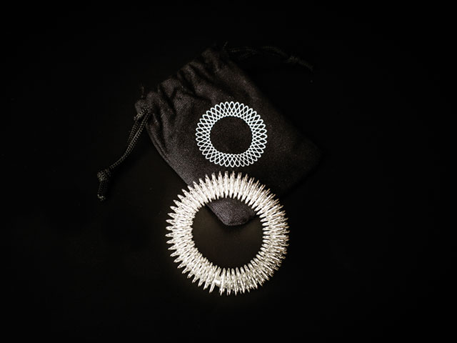 Produktbild auf schwarz armpocket ap(silver)